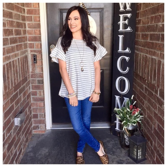 Wishlist Gray White Striped Ruffle Sleeve Top S - Picture 3 of 10